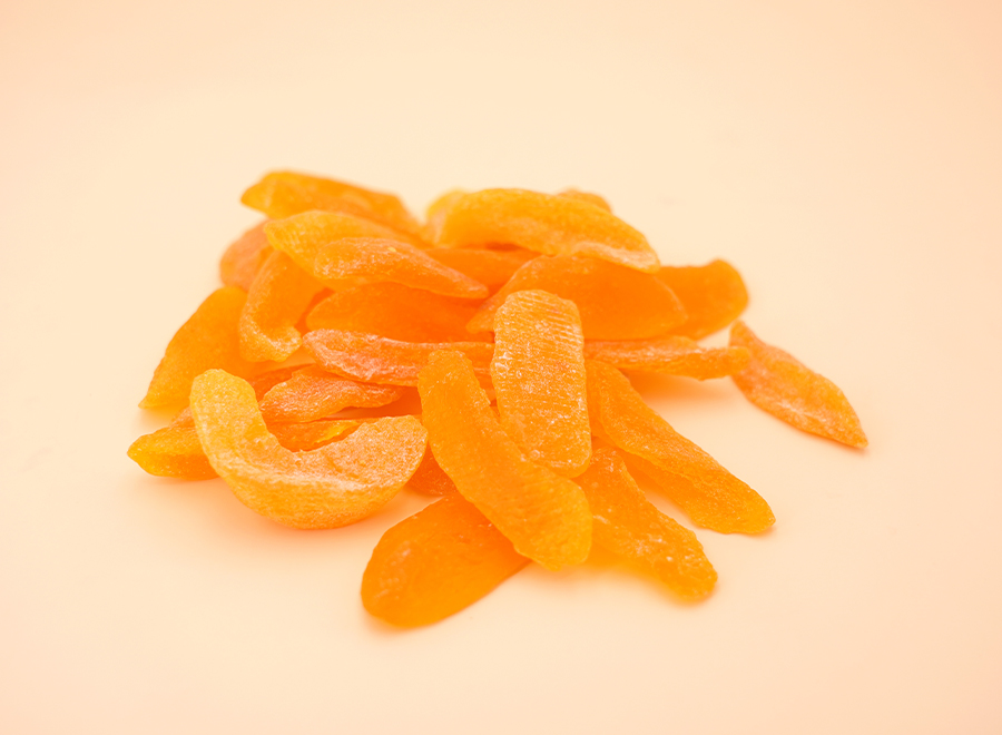 dried yellow peaches